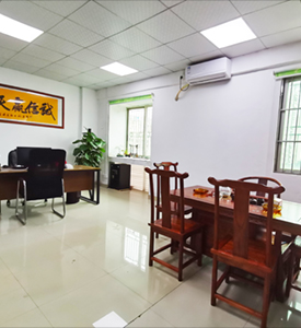 1590108773682871.jpg about_06.jpg